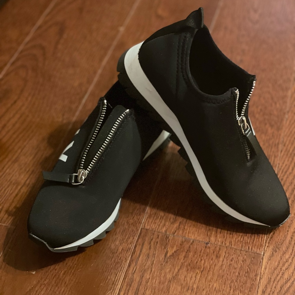 DKNY Women Sneakers 5.5